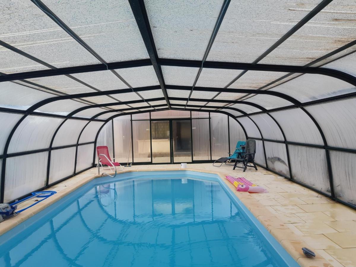 Maison A La Campagne Avec Piscine Flayat Zewnętrze zdjęcie